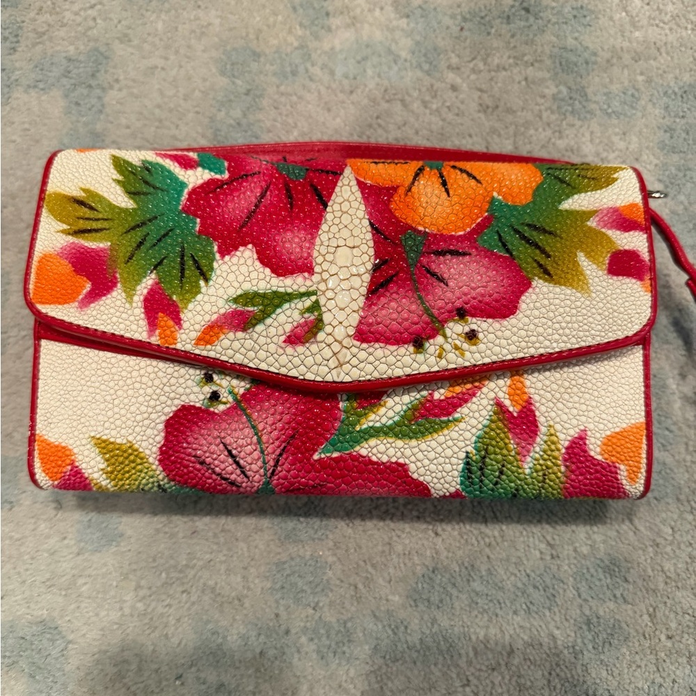 Floral Stingray skin Women's Clutch
